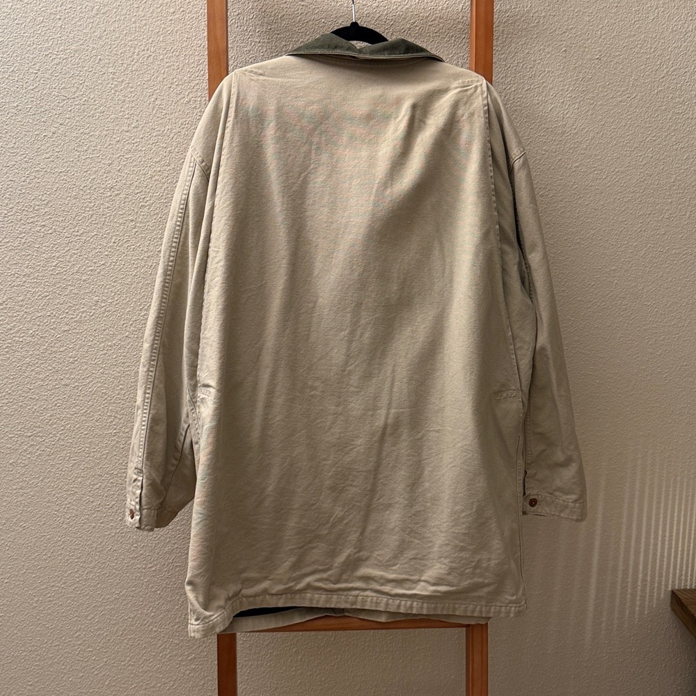 L.L. Bean Men's Beige Field Jacket with Dark Green Collar - Picture 6 of 8